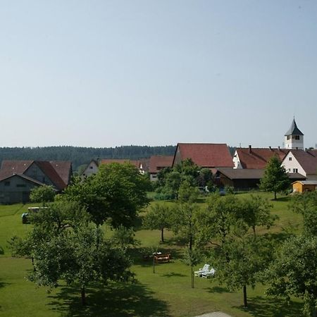 Landgasthof Loewen Neubulach Eksteriør billede